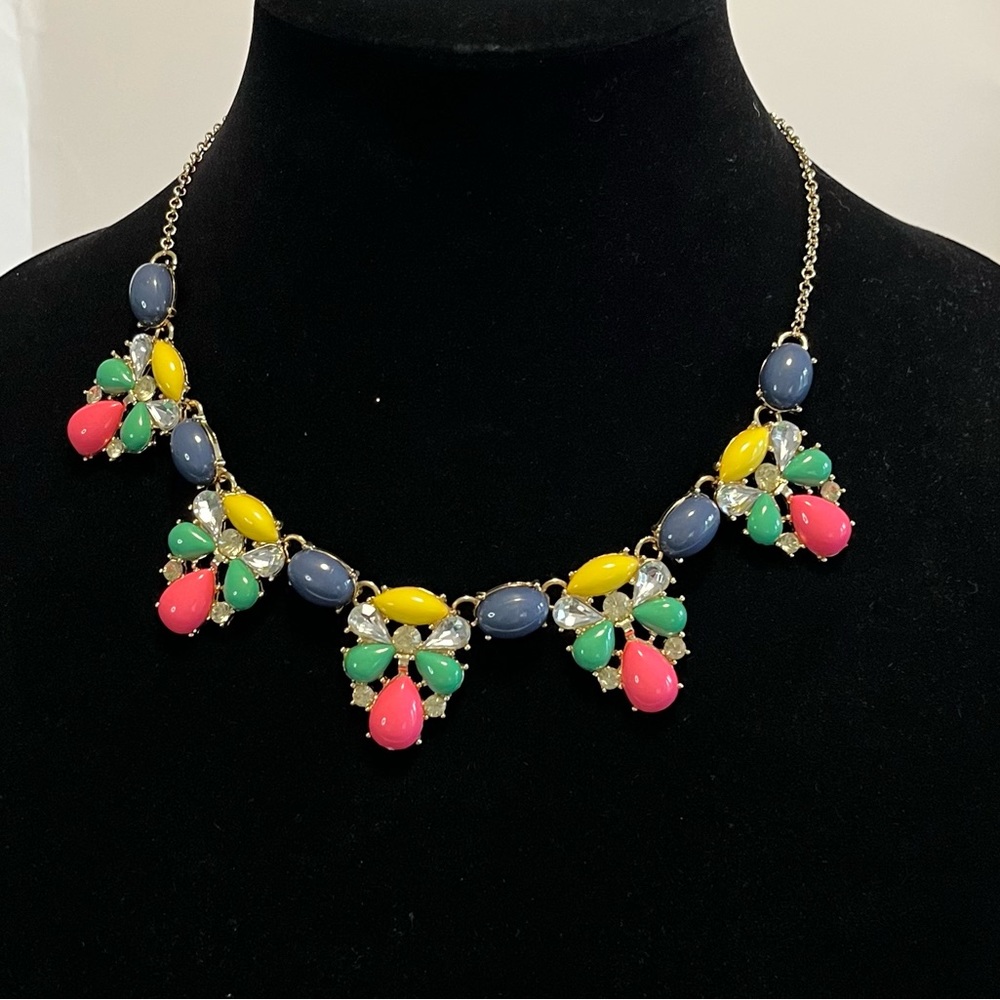 CHARMING CHARLIE~Gold Tone Acrylic Bright Multi Color Faceted Beaded  Necklace